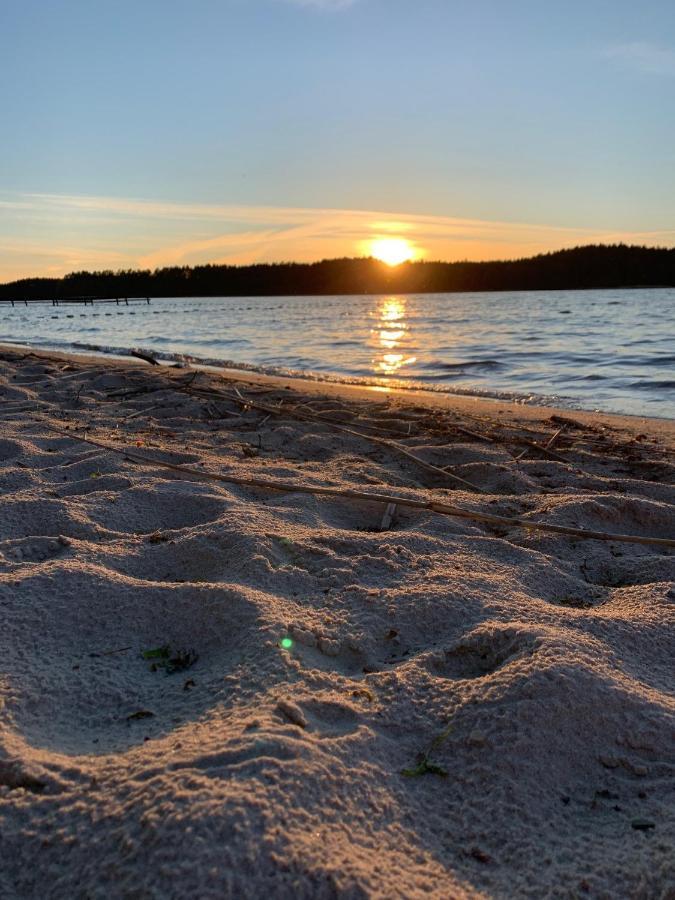 Schadzka W Dwunastce Z Widokiem Na Jezioro Borsk Bagian luar foto